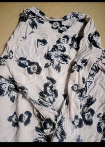 Printed white shirt 🤍