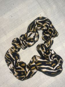 Viral Y2K Leopard Print Scrunchie