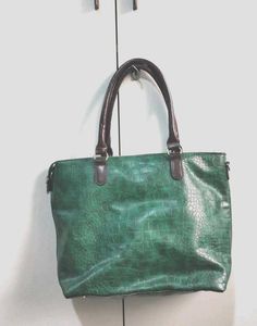 Basic Green Leather Tote Bag