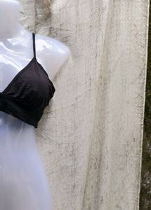 2249. Comfy Black Bralette