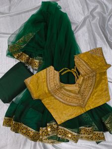 ✨Green Net Saree - Fullset New✨