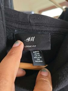 🔻PRICE DROP - H&amp;M - Warm Black Hoodie