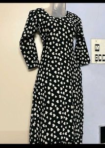 Stylish Black &amp; White Kurta Set