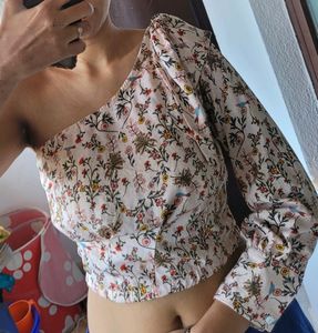 One Shoulder Top