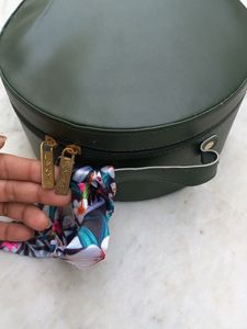 Lakme Olive Green Vanity Box