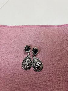Set of 2 earrings