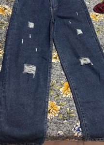 Distressed Wide Leg Jeans