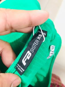 Stylish Green Ribbed Crop Tank Top – Size S