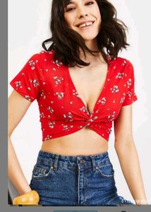 H&amp;M, Red Floral Twist-Front Crop Top