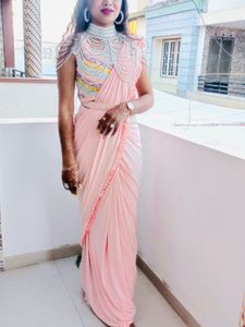 Party wear heavy saree with blouse nd neck cap