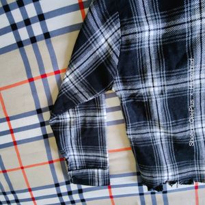Black &amp; White Plaid Cropped Flannel Shirt