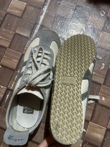 Onitsuka Tiger ASICS