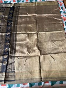 Elegant Black &amp; Gold Saree