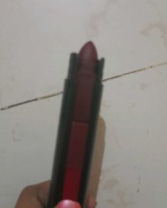 7 Lipsticks.