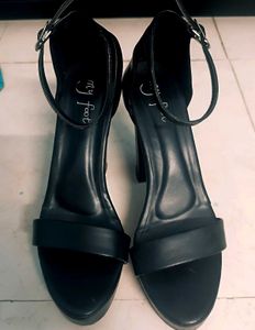 Platforms With Ankle Loop