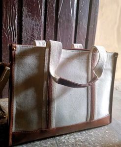 Classic Medium Canvas Tote
