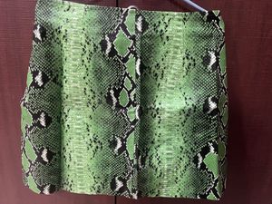 Green Snake Print Mini Skirt ♥️