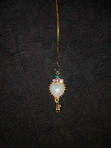 Gold Heart Pearl Maang Tikka