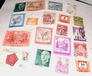 19VintageForeignStamps