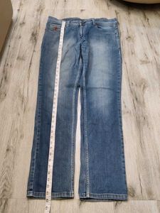 Ma2346 Twills jeans waist 36 inches