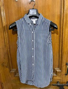 H&M WOMEN BLUE STRIPED SLEEVELESS SHIRT (S)