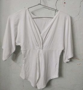 Lot of 4 Women&#39;s Tops