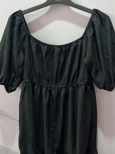 Women Black Top