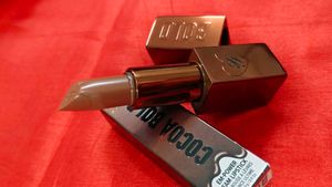 Too Faced Cocoa Bold Lipstick