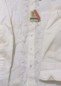 Men&#39;s cotton silk white shirt with embroidery