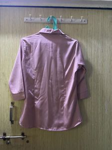 beautiful peachy pink shirt💗