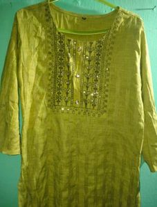 Green Embroidered Kurta