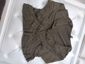 Olive Shrug With Frills