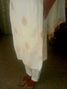 White Kurta Pent Set With Dupatta