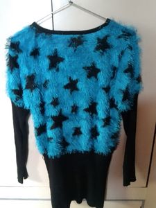 It's a partywear blue warm top 💙!