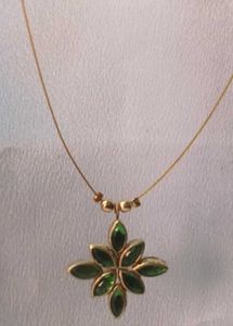 Emerald Green Flower Pendant Necklace