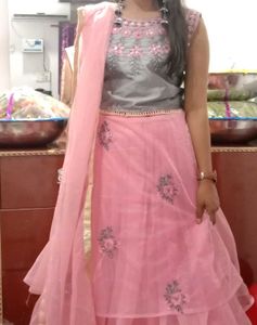 Net Lehnga