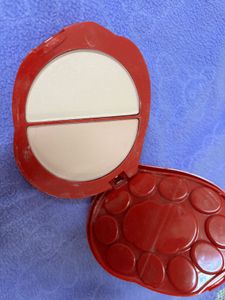 Vintage Makeup Box💕