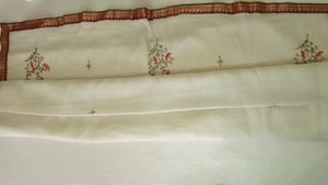 Beautifull White Colour Saree Flower Design.