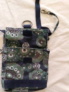 Kipling Sling (authentic)
