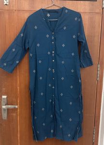 Elegant Blue Embroidered Kurta Set With Pant