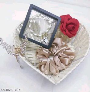 Gift Hamper With Mix Items