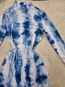 Urbanic Blue Tie-Dye Bodycon Long Sleeve Dress