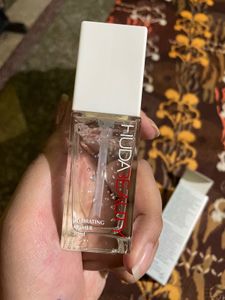 Huda Beauty Primer + Lip Plumper