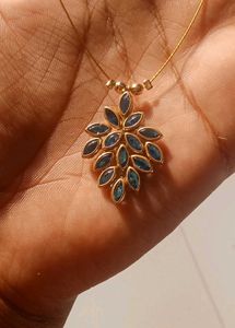 Elegant Gold &amp; Teal Pendant Necklace