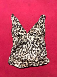 SHEIN  Leopard Print Sleeveless Crop Top