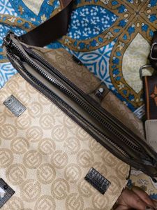 Beautiful Sling  Bag For Women In Normal Size