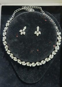 Sparkling Necklace & Earring Set