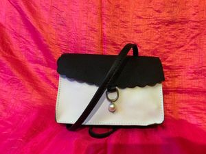 MINI SLING BAG
