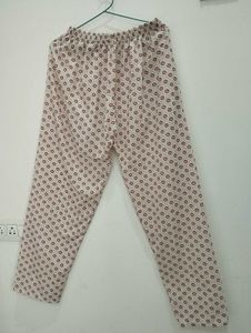 Maroon cotton✨ suit with floral 🌸design