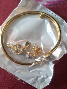 Pendent  Set  With Braslet